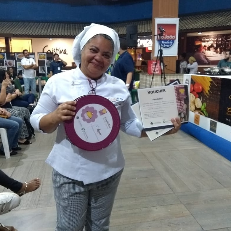 Aluna UNIFG conquista 1º lugar em Feira de Gastronomia